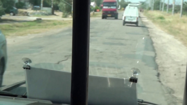 У автобусов отпадают бамперы - какая дорога встречает отдыхающих на Пересыпи в Кирилловке