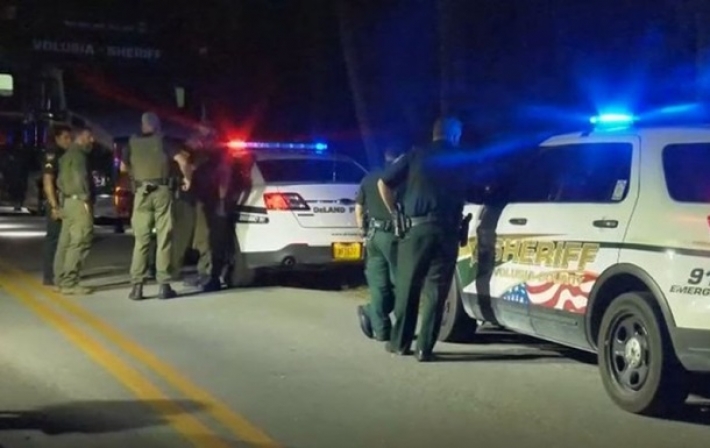 Во Флориде подростки устроили перестрелку с полицейскими