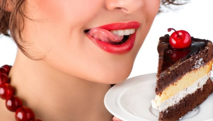 Почему вам все время хочется сладкого: 6 причин