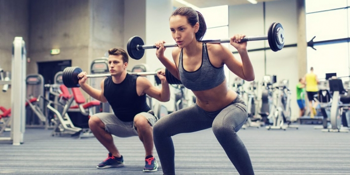 5 опасных упражнений в спортзале, которые лучше вычеркнуть из своей программы