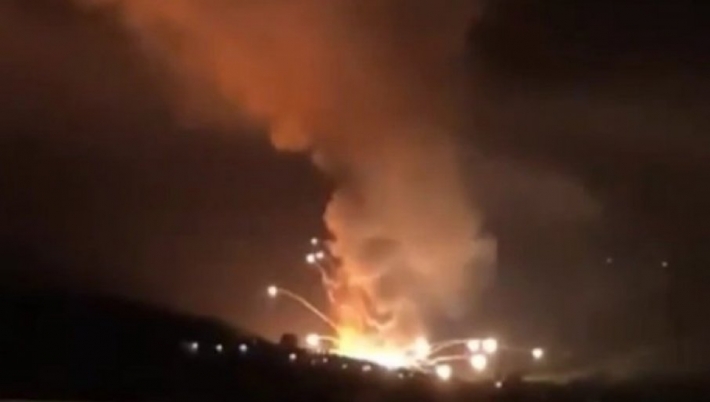 ​В Сербии прогремела серия мощных взрывов на заводе - поднялось "адское" пламя: фото и видео