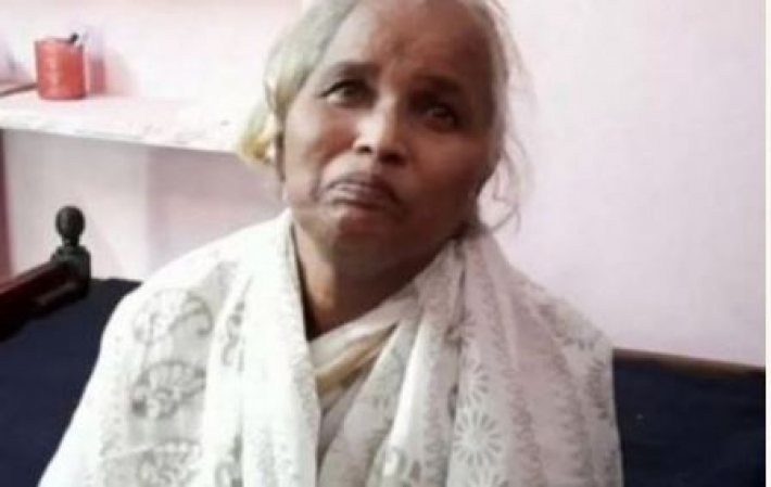 «Умершая от коронавируса» женщина шокировала родных, вернувшись домой спустя две недели после своей кремации