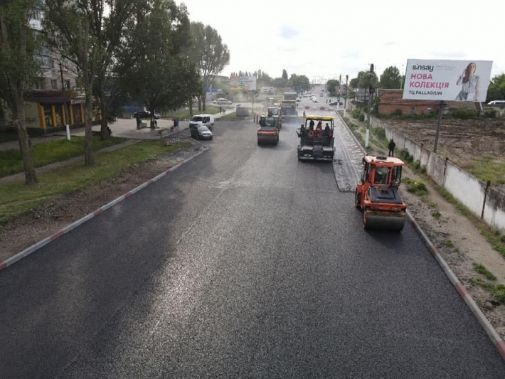 Мэр Мелитополя показал, как после ремонта выглядит самая длинная улица в городе (фото)