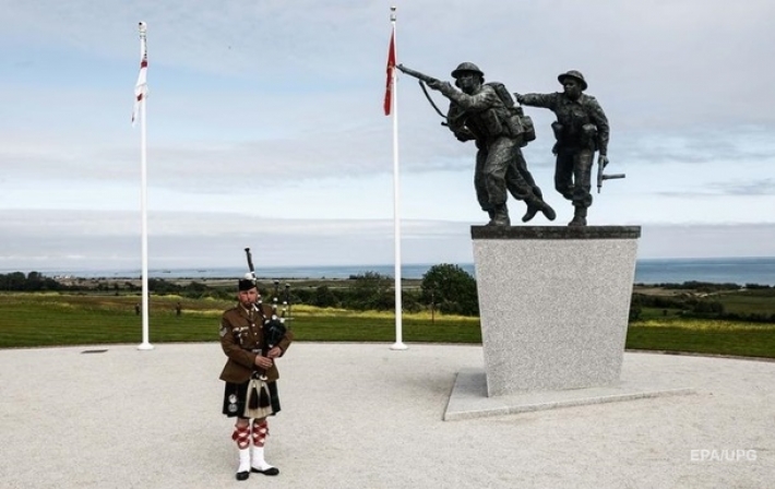 Годовщина высадки в Нормандии: установлен монумент (фото)