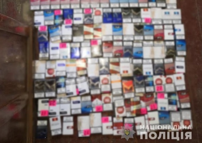 В Мелитополе изъяли 500 пачек безакцизных сигарет (фото)