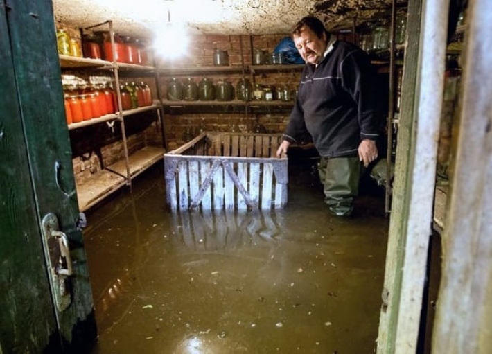 В Запорожской области наводнение. В домах и теплицах воды по пояс