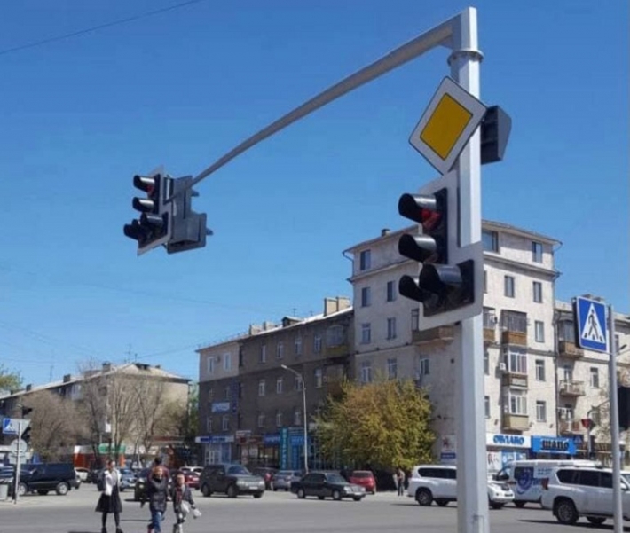 В Мелитополе по городу установят «умные» светофоры (фото)