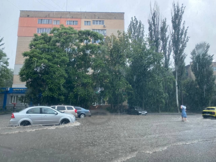 В Запорожской области объявлено штормовое предупреждение - что от погоды 10 июня ждать