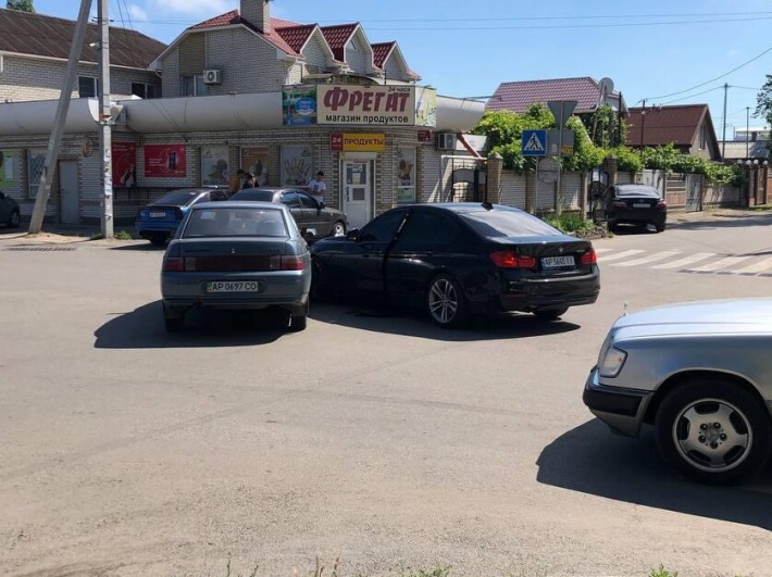 В Запорожской области не разминулись ВАЗ и BMW (фото)