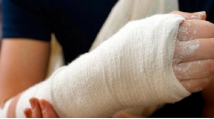 В Мелитополе медики объяснили ситуацию с «футболом» женщины с переломом руки