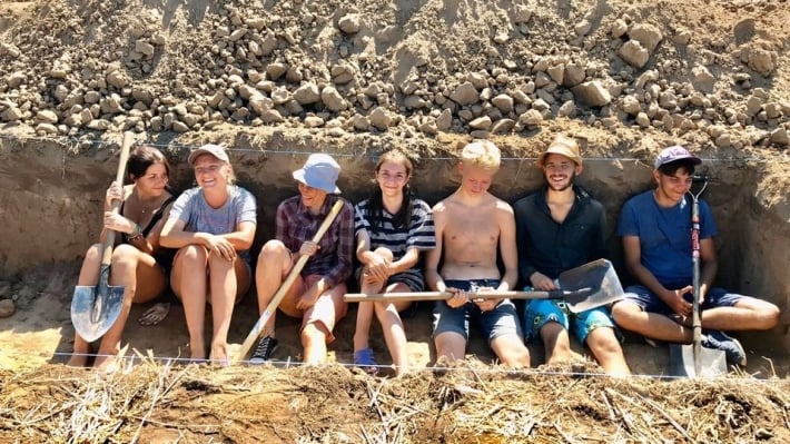 Волонтеров приглашают поучаствовать в раскопках в Запорожской области