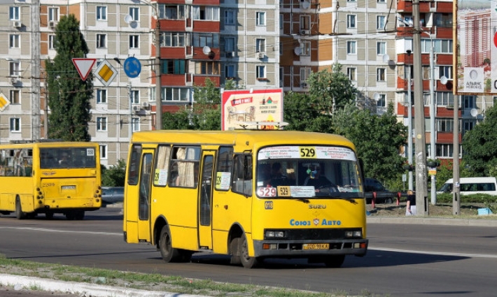 Это Троещина, детка! Сети впечатлило видео с водителем маршрутки в Киеве