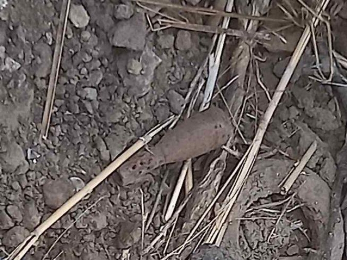 В Мелитополе на улице обнаружили минометную мину и гранату
