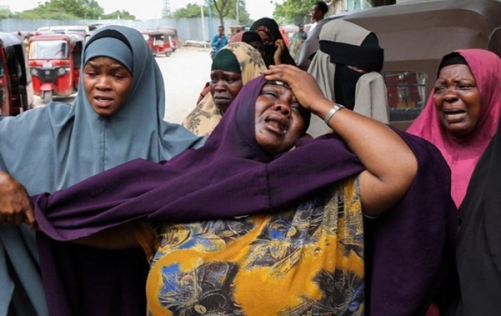 В Сомали при взрыве террориста-смертника погибли 15 человек