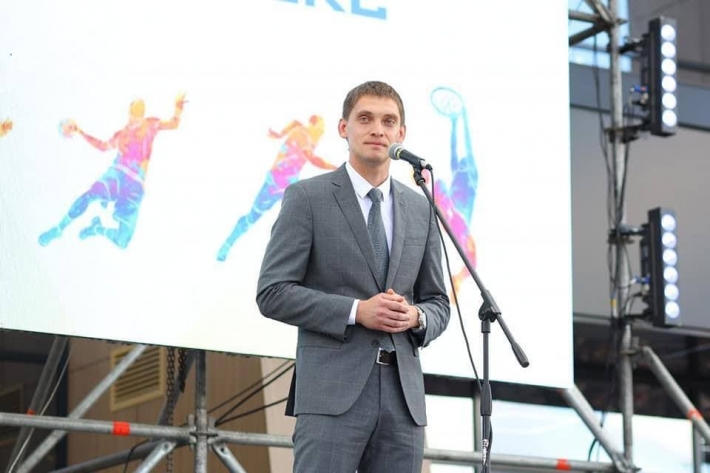 В Мелитополе мэр Иван Федоров основал новую традицию на открытии спорткомплекса (видео)