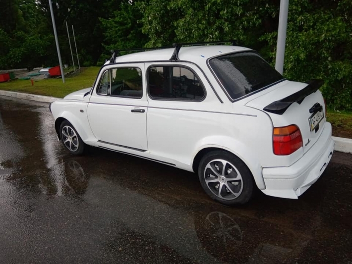 В Украине показали скрещенный с Volkswagen автомобиль ЗАЗ (ФОТО)