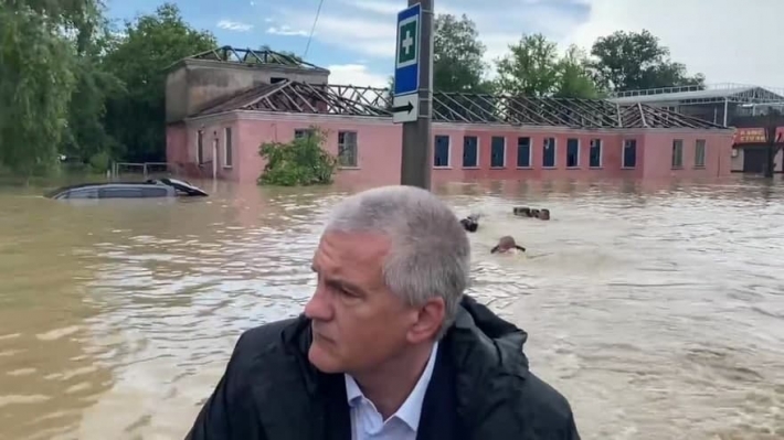 Потоп в Керчи попал на видео