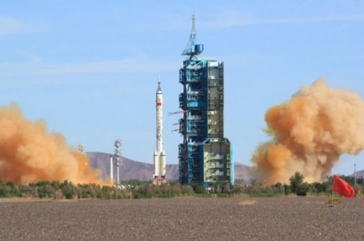 Китайский космический корабль стыковался с космической станцией