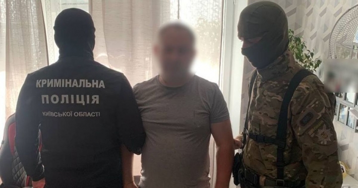 Похитили более миллиона гривен: под Киевом полиция задержала дуэт серийных воров (фото)