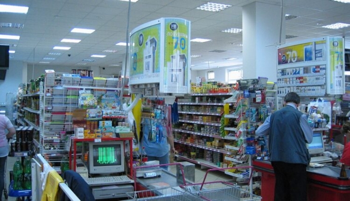 В Запорожье в магазине продавец "предупредил" покупателей (фото)