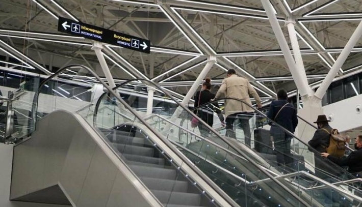 Из запорожского аэропорта хотят открыть новые рейсы в Турцию и Молдову