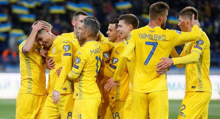 Не спешите хоронить: болельщики сборной Украины ярко отреагировали на выход в плей-офф Евро