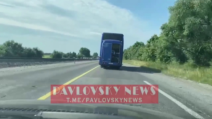 ​По дороге на украинский курорт произошло необычно ЧП с автобусом - могло завершиться печально: видео