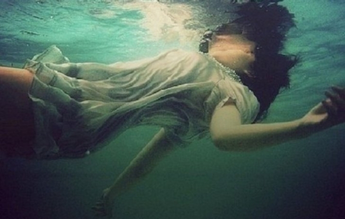 В Запорожской области во время ночного купания утонула женщина (фото)