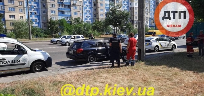 В Киеве женщина умерла за рулем автомобиля (Фото)