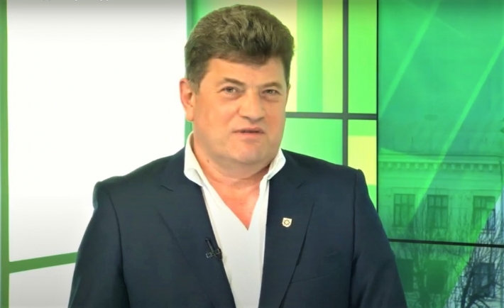 Владимир Буряк сделал попытку помириться с депутатами (видео)