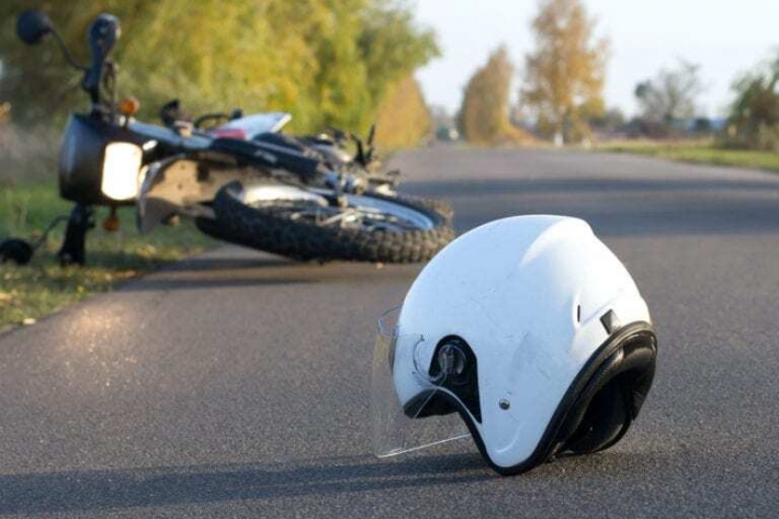 В Запорожской области сразу два мотоциклиста попали в ДТП
