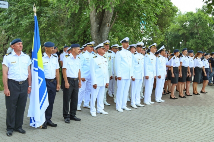 В Запорожской области глава РГА оскандалился во время выступления в День ВМС (видео)