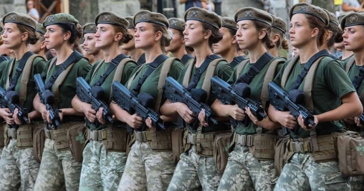 Депутаты переименовали День защитника Украины. Что изменится для женщин-военнослужащих в Мелитополе