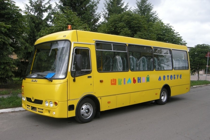 В Мелитопольском районе школы сокращаются и покупают автобусы