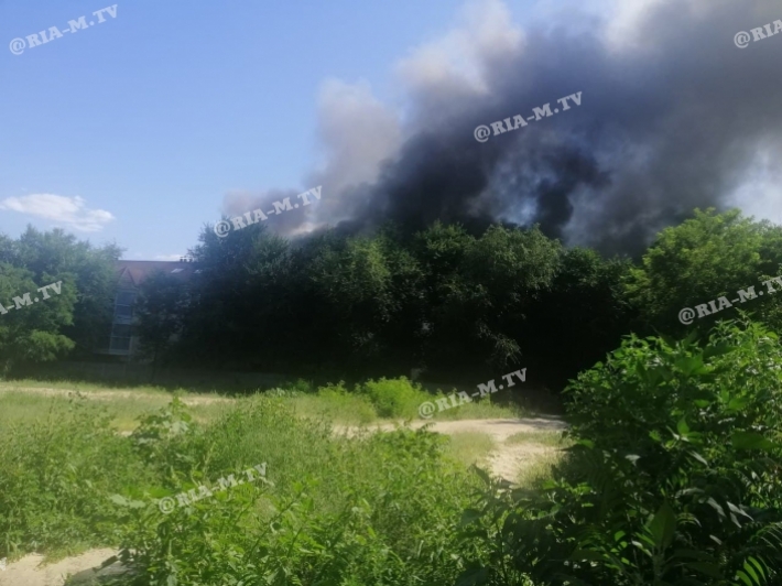 В Мелитополе горят элитные дома (фото, видео )