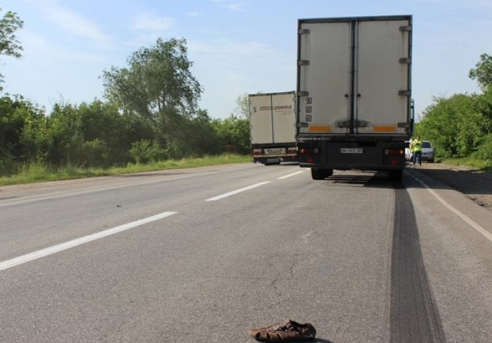 В Запорожской области грузовик насмерть сбил пешехода