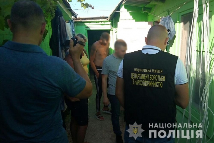 В Запорожье задержали супругов, продававших наркотики в Мелитополе