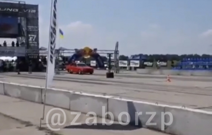 В Запорожской области на гонках разбился автомобиль (видео)