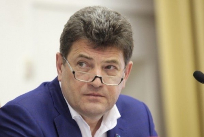 Депутаты горсовета обвинили Владимира Буряка в неуважении к закону