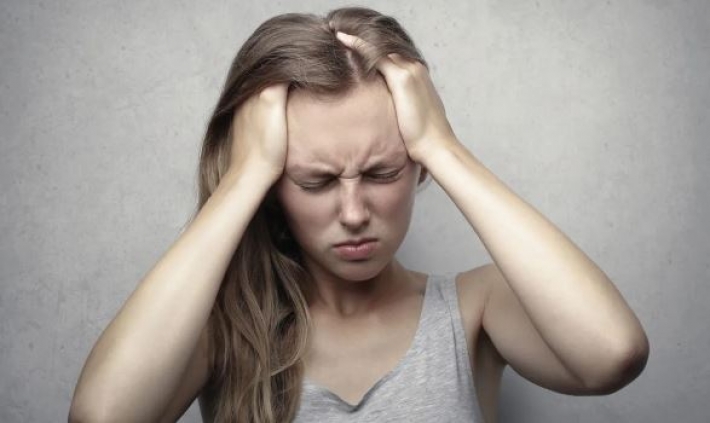Кілька шкідливих звичок, через які у людей може з'являтися головний біль
