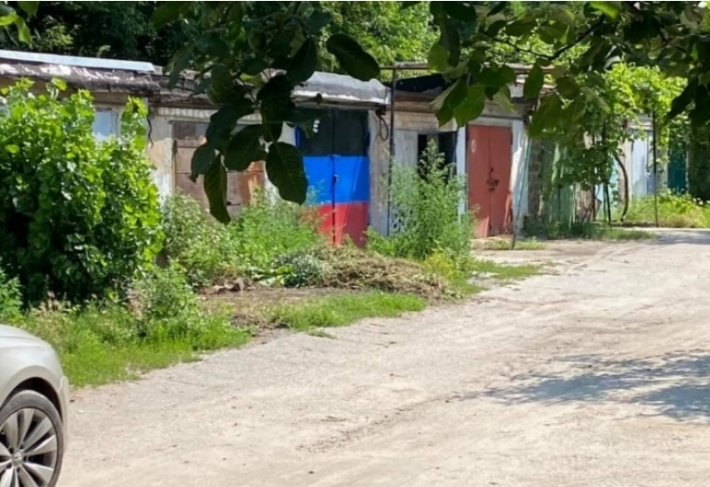Осознал - в Мелитополе на месте символики "ДНР" появился флаг Украины (фото)