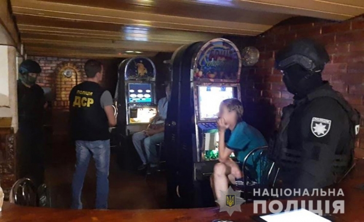 В Запорожской области накрыли два подпольных казино (фото)