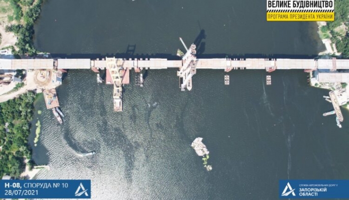 В сети показали, как новый мост соединил два берега Днепра (ВИДЕО)