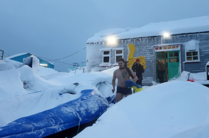 Как полярник из Мелитополя выживает в Антарктиде (фото)
