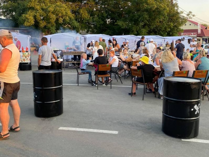 Как в Кирилловке отмечали фестиваль уличной еды - чем удивляли (фото, видео)