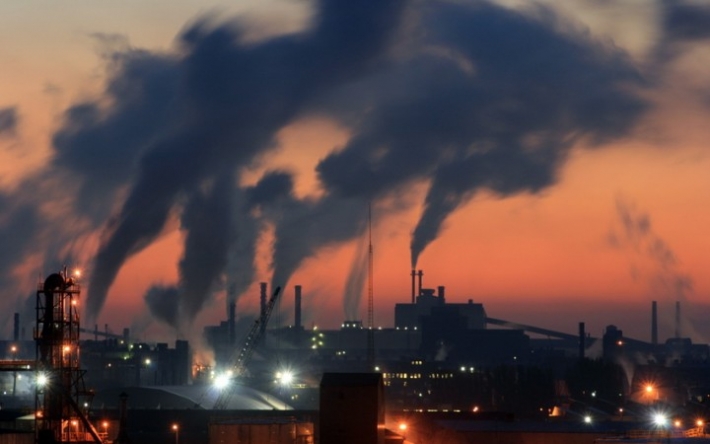 В Запорожье снова зарегистрировали высокую концентрацию загрязняющих веществ в воздухе