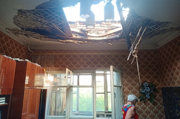 Как выглядит горевший ночью дом в Запорожье показали в сети (фото)