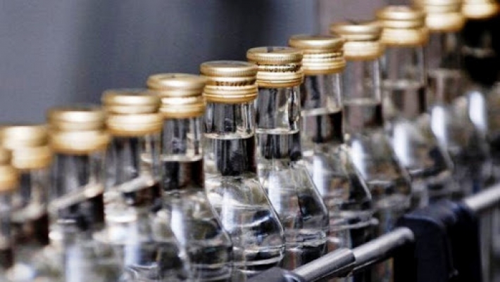 В Мелитополе в суде "приговорили" бутылку водки