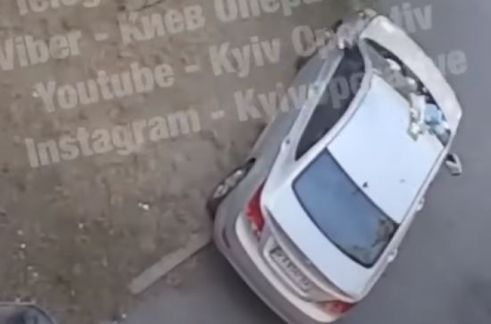 В Киеве показательно наказали "героя парковки": видео