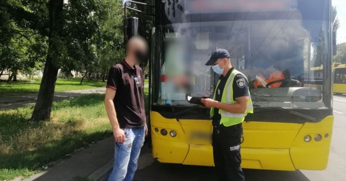 В Киеве водитель троллейбуса под кайфом перевозил пассажиров